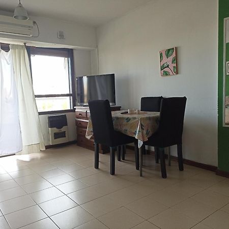 Departamento Plaza Moreno Con Balcon ลาปลาตา ภายนอก รูปภาพ