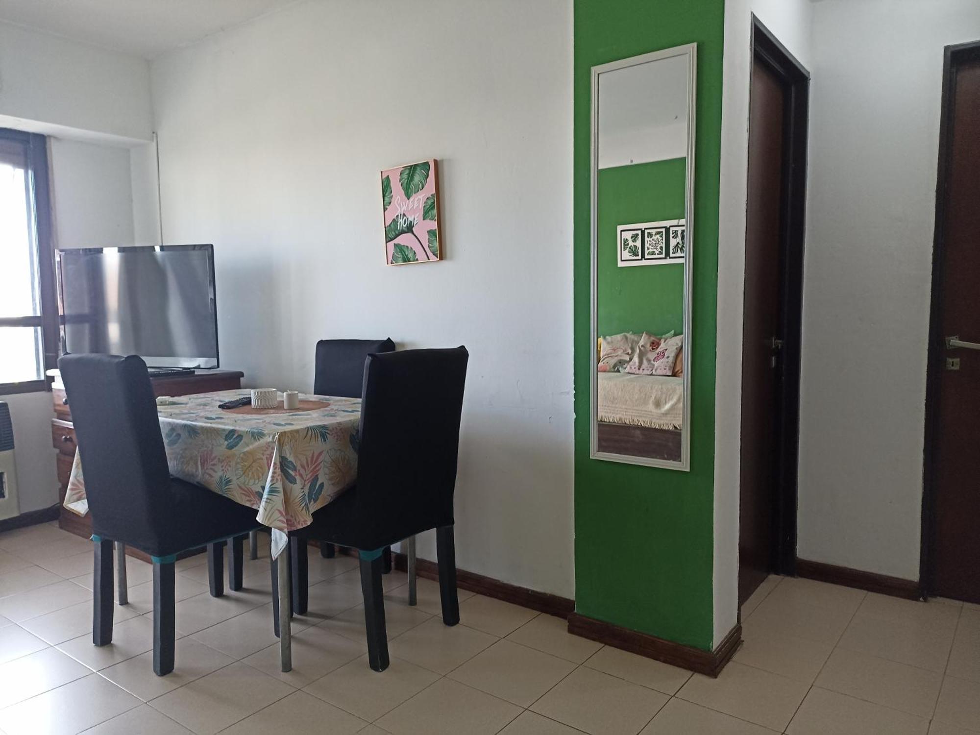 Departamento Plaza Moreno Con Balcon ลาปลาตา ภายนอก รูปภาพ