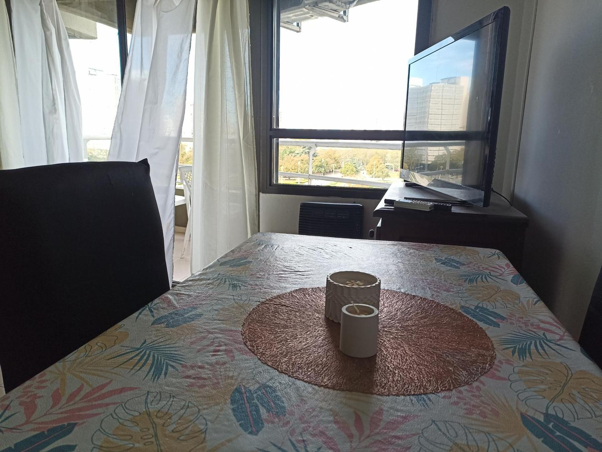 Departamento Plaza Moreno Con Balcon ลาปลาตา ภายนอก รูปภาพ